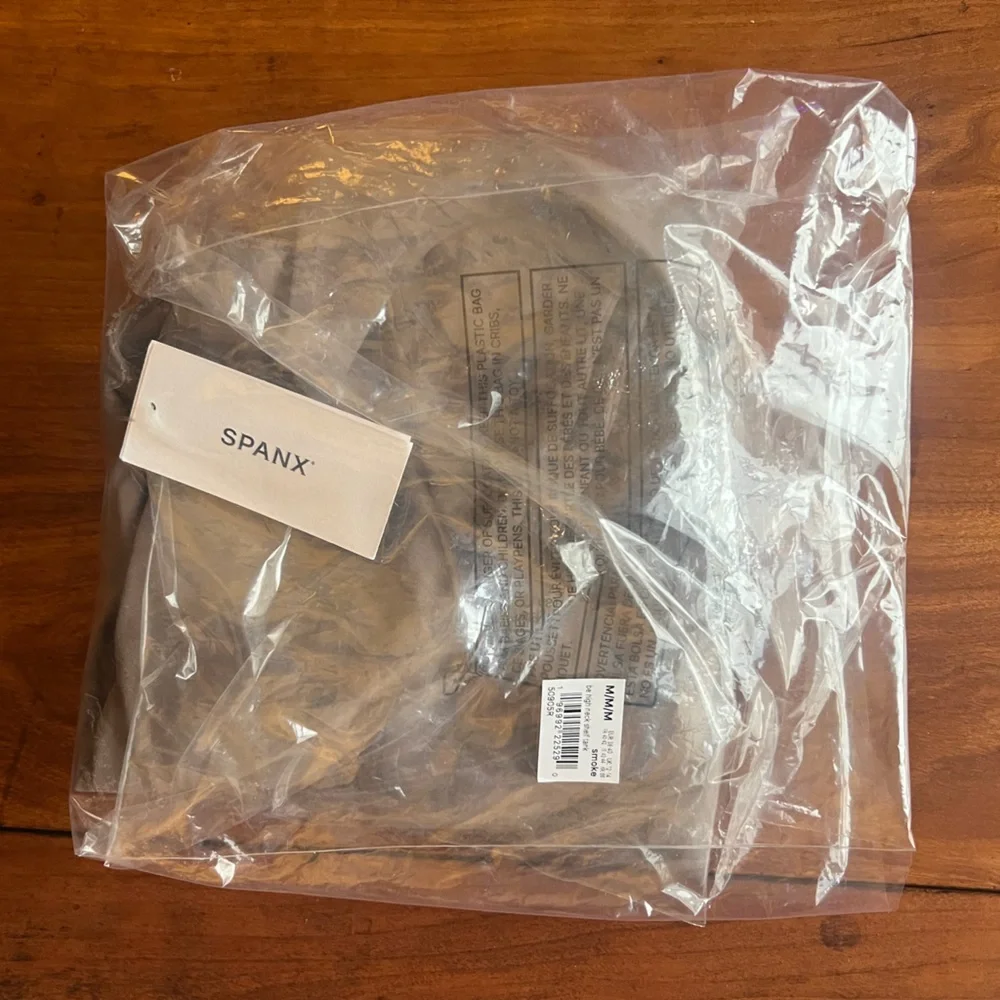 NWT, SPANX—SpanxSmooth OnForm High Neck Shelf Tank Lined Women's Top in Smoke—M - Picture 4 of 12